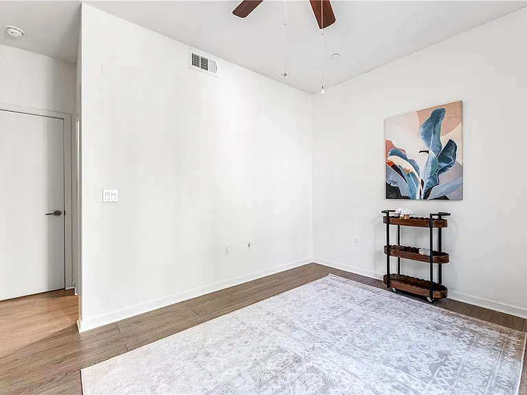 664 Colorado Cir — Photo 38