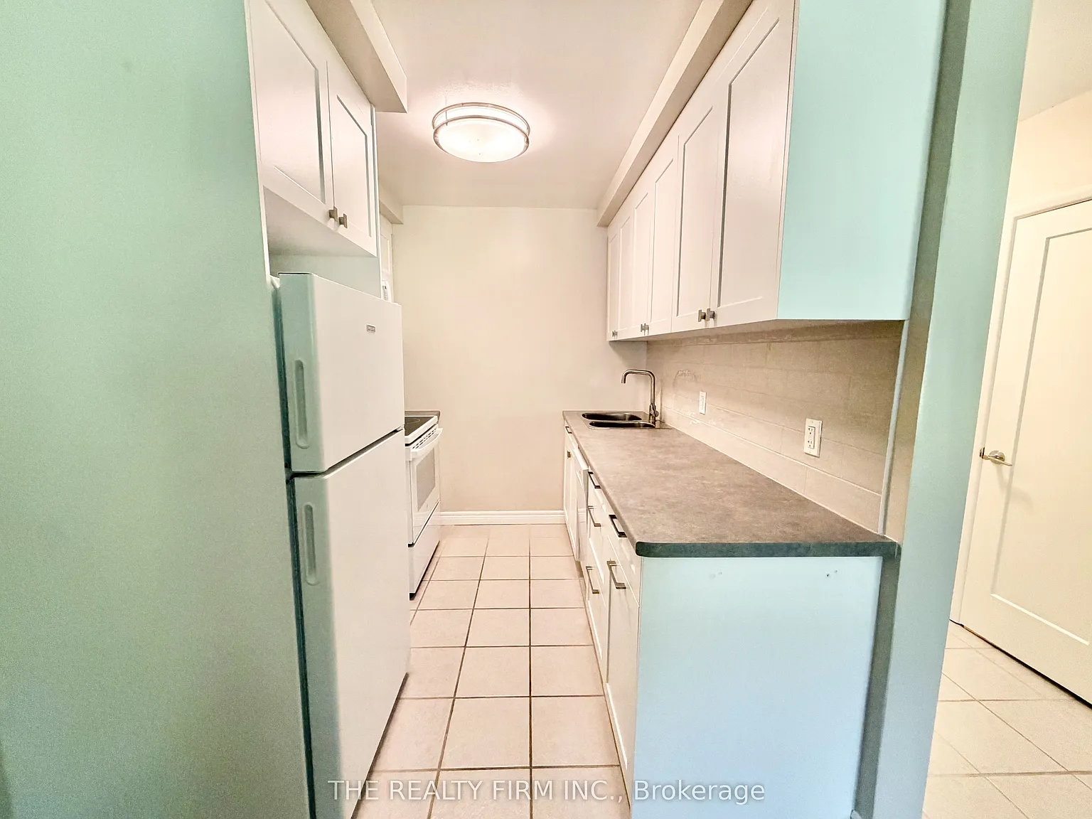55 Beechwood Pl — Photo 4