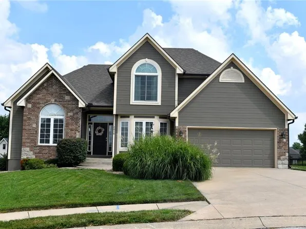 2616 Duncan Cir, Harrisonville, MO 64701