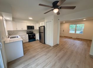 1217 39th St #1219, Des Moines, IA 50311