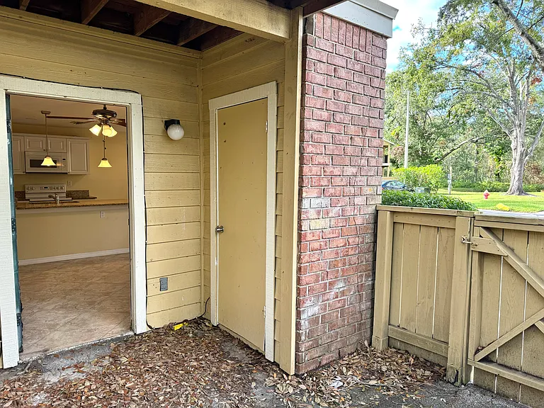 8647 Mallard Reserve Dr #102 — Photo 17