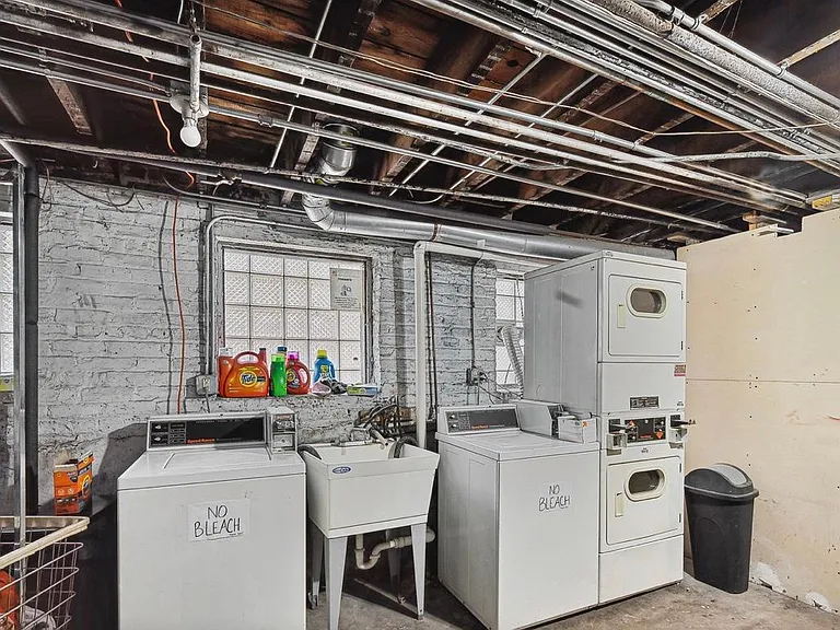 1250 N Rockwell St #3 — Photo 8
