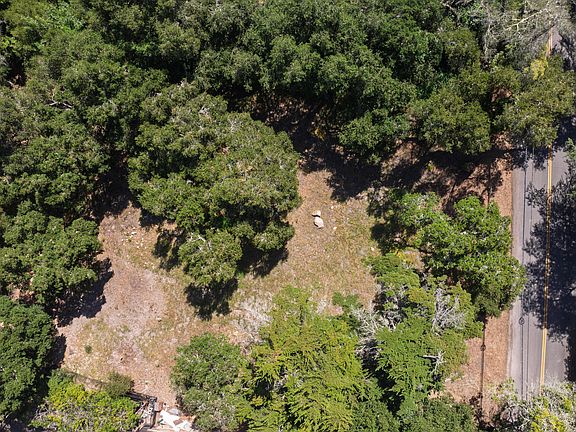 2nd image of 1208 Las Alturas Rd