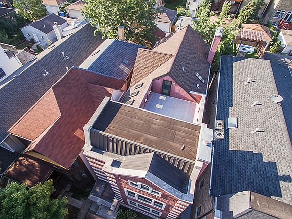 3rd image of 2122 W Bradley Pl