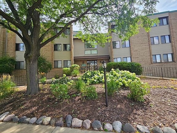 2nd image of 1855 Silver Bell Rd APT 314