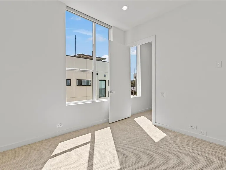 4210 Delano Pl #1 — Photo 25