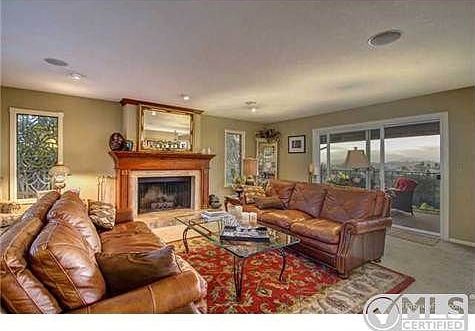 5th image of 733 S Kalmia St