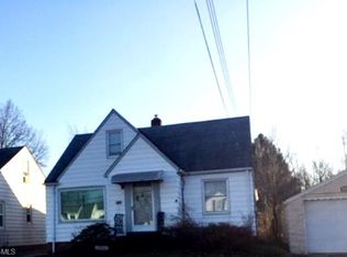 5926 Maplewood Rd, Mayfield Heights, OH 44124