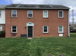 6269 Mountain View Dr, Chambersburg, PA 17202