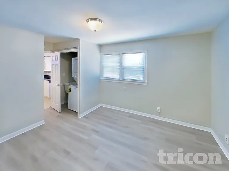 910 S Naperville Rd — Photo 14