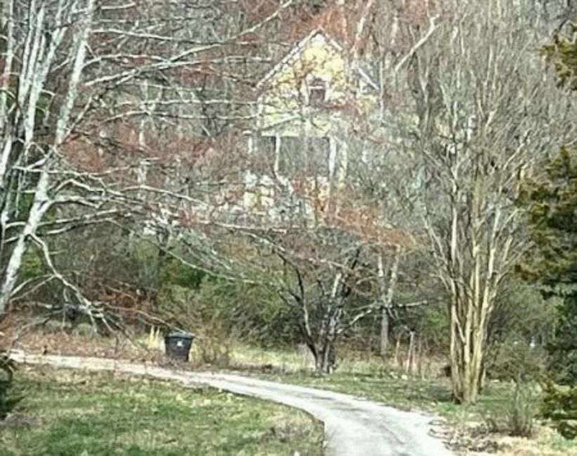 1st image of 3407 Valley View Dr