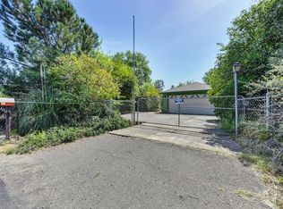 100 Elkhorn Blvd, Rio Linda, CA 95673