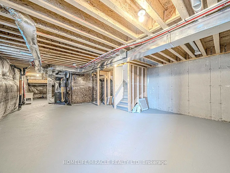 1054 Lockie Dr — Photo 6