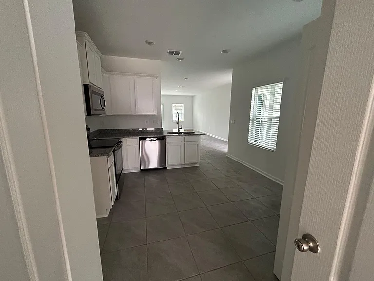 438 Talulla Trl — Photo 4