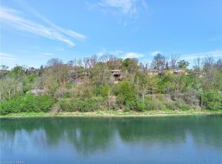 36 Hillcrest Ln, Kitchener, ON N2K1S8