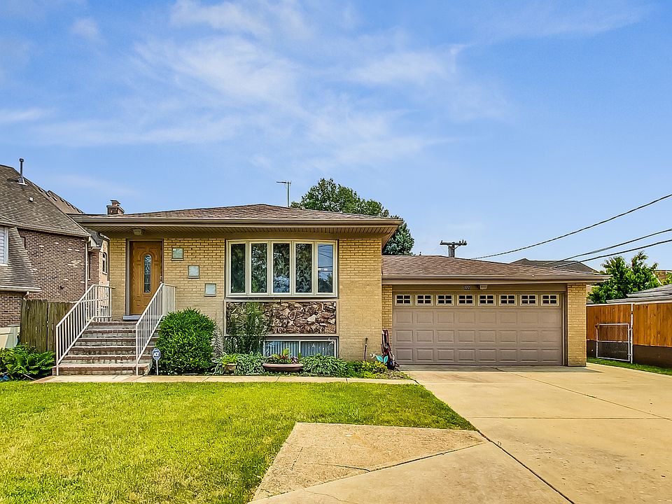 1st image of 322 W Kimbell Ave