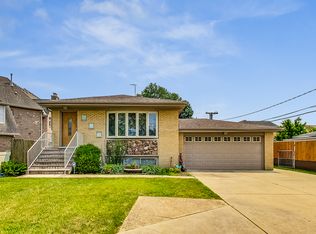 322 W Kimbell Ave, Elmhurst, IL 60126