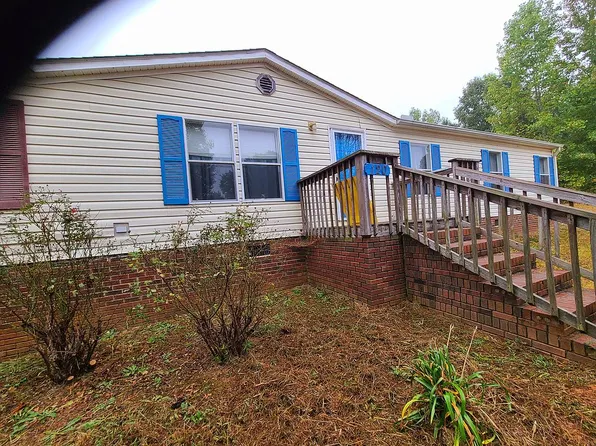 120 Woodford Place Ct, Gray Court, SC 29645