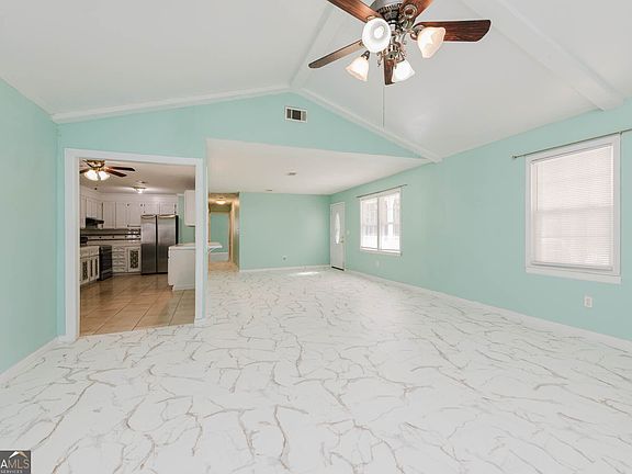 4th image of 206 Scarborough Rd