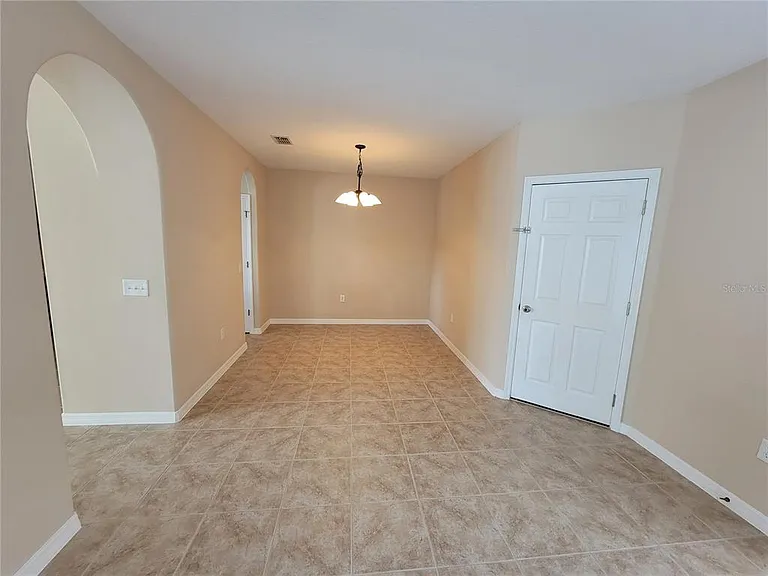 2223 Seven Oaks Dr — Photo 6