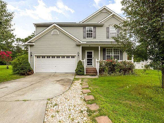 3rd image of 26 Autumn Leaf Ln