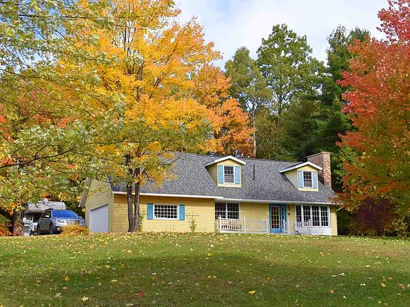 2nd image of 142 Aspen Dr