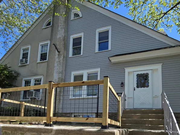 7025 Oakley St, Philadelphia, PA 19111