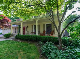 8 Simmons Rd, Barrington, RI 02806