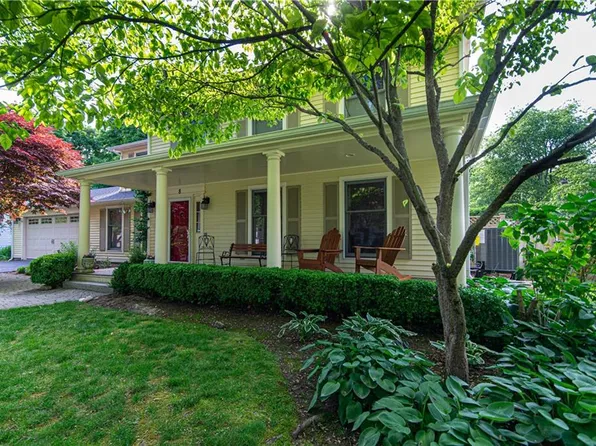 8 Simmons Rd, Barrington, RI 02806