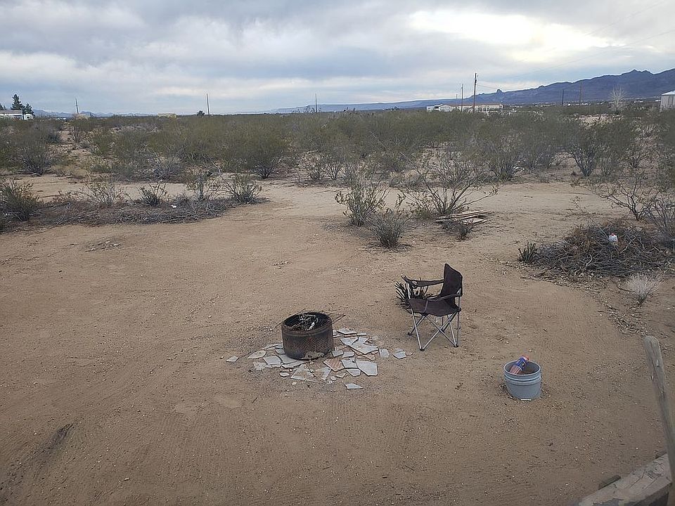 2nd image of 932 S Glen Canyon Rd