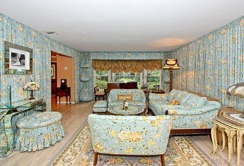 3rd image of 4 Stony Run Ct