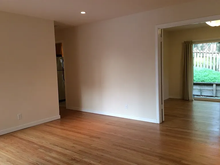 10 Ash Ave #A — Photo 8