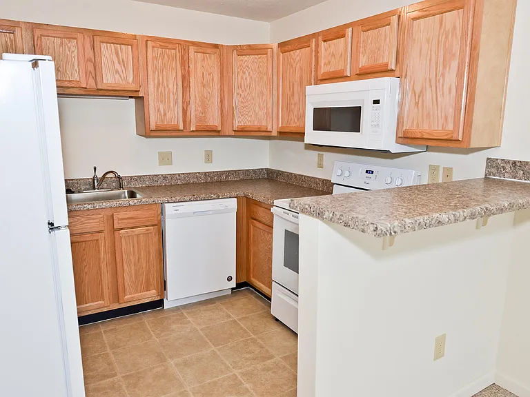 1825 Wichman Ln — Photo 25