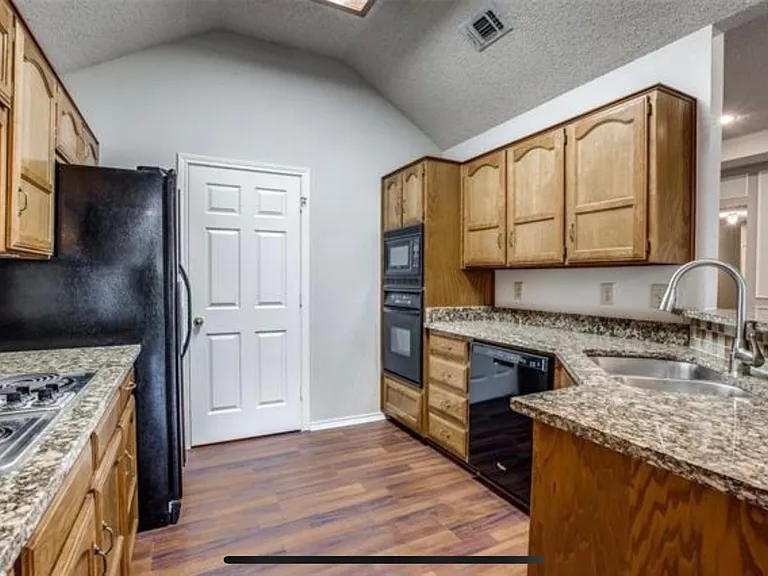 2122 Preakness Ct — Photo 7