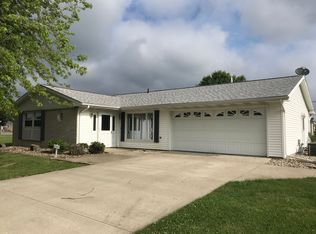 2134 W Butler Ln, Kendallville, IN 46755
