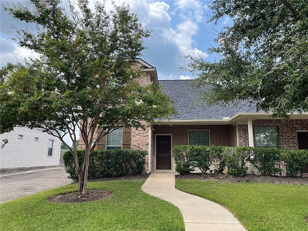 4 bed, 4.5 bath, 2508 sqft, $2,250 — Photo 1