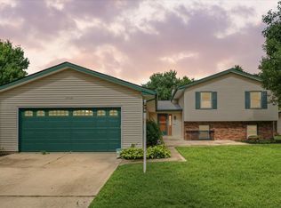 1705 Stratford Dr, Champaign, IL