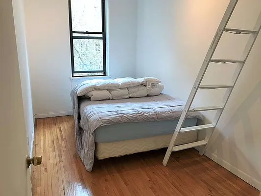 Rented by Joe Gotham LTD | media 31