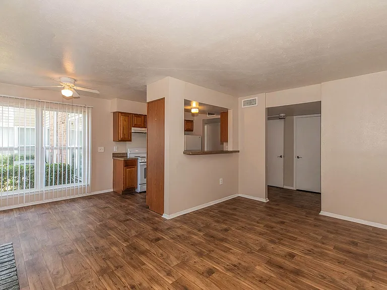 Center Ridge — Photo 38