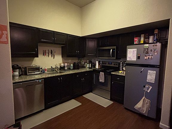 5th image of 1420 16th St APT 306