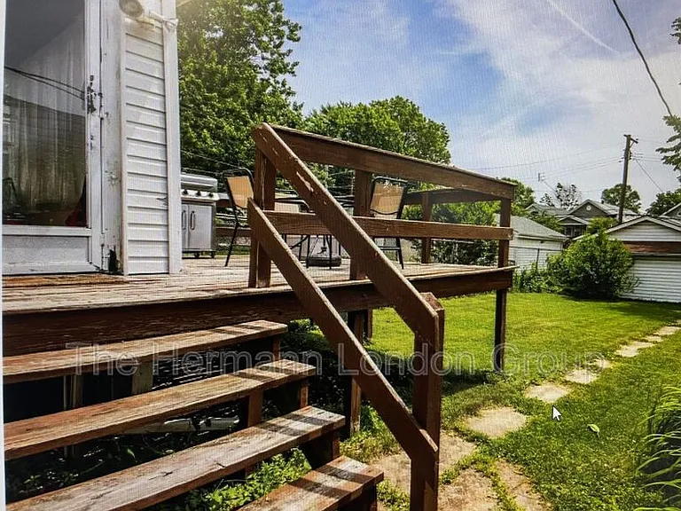 4424 Dewey Ave — Photo 6