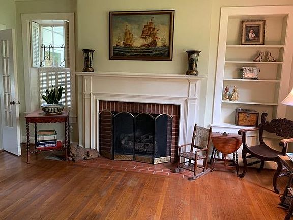 2nd image of 308 S Gamwyn Dr