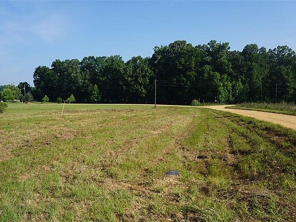 3rd image of 2409 Brinson Pl