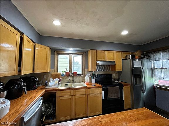 2nd image of 8111 Southington Dr