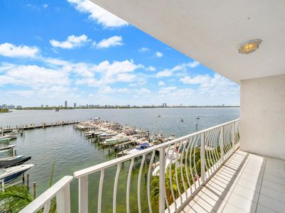 7601 E Treasure Dr APT 618, North Bay Village, FL, 33141