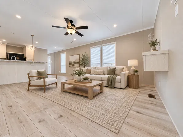 709 N Collins Fwy, Howe, TX
