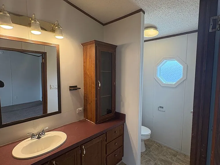 306 White Oak Dr — Photo 8