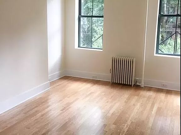 4th image of 522 E 6th St APT 1