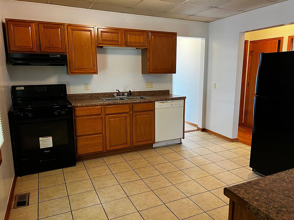 1st image of 674 Hawthorne Ave E Unit 1