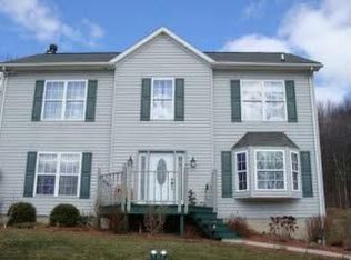 175 Creekside Ln, Port Matilda, PA 16870